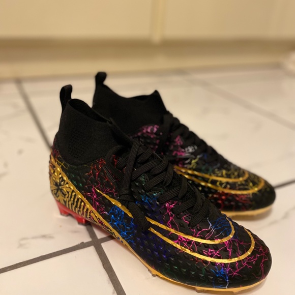 Football cleats - Picture 4 of 5